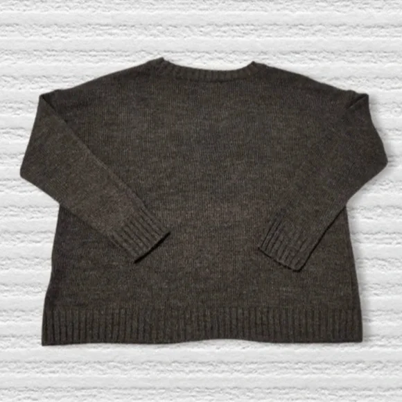 Gray Knit Floral Sweater - Picture 3 of 4